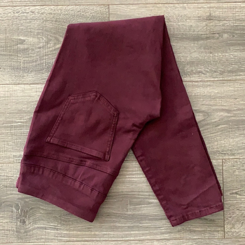 NWOT- So Wine Colored Jeggings Size Large